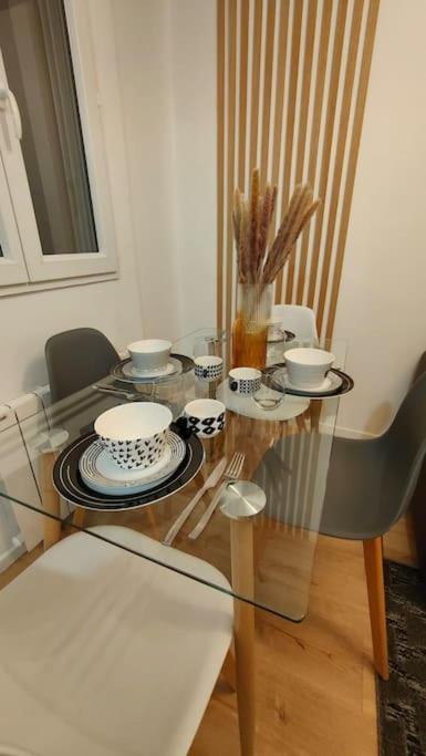 Joli Appartement Au Pied Du Tramway Безон Экстерьер фото